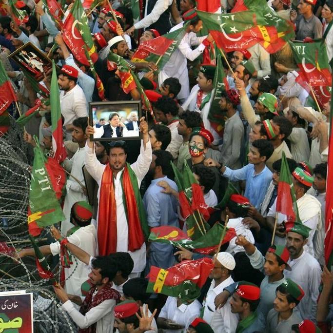 Thousands of supporters of Pakistan's imprisoned ex-Prime Minister Khan rally to demand his release